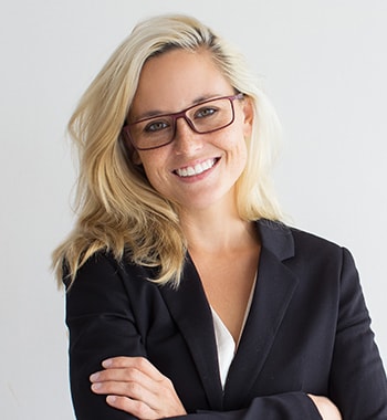 <span>Sara</span>